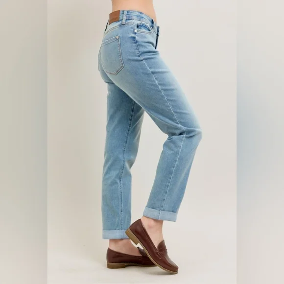 Judy Blue MR Medium Wash V Front Cuffed Boyfriend Jeans Cool Tech Various NEW - Picture 8 of 16